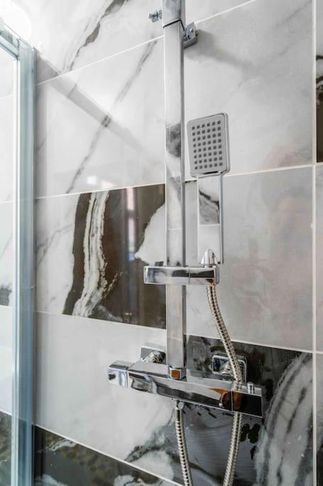 Beautiful Flat With Free Parking Apartment Birmingham Luaran gambar
